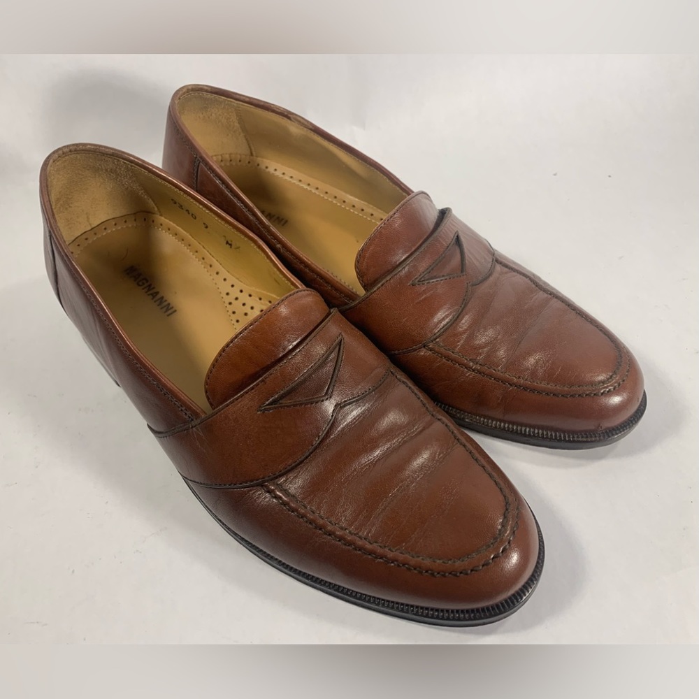 Magnanni Penny Loafers Mens Slip-On Shoes Sz 9M Brown Leather